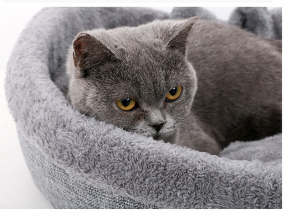 Soft Heart-Shaped Cat Bed