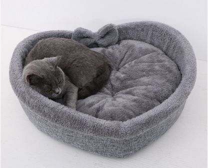 Soft Heart-Shaped Cat Bed
