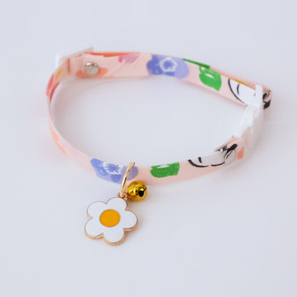 Daisy Flower Charm Necklace